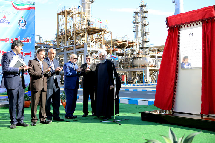 آیین گشایش رسمی پروژه افزایش کمی و کیفی پالایشگاه نفت بندرعباس