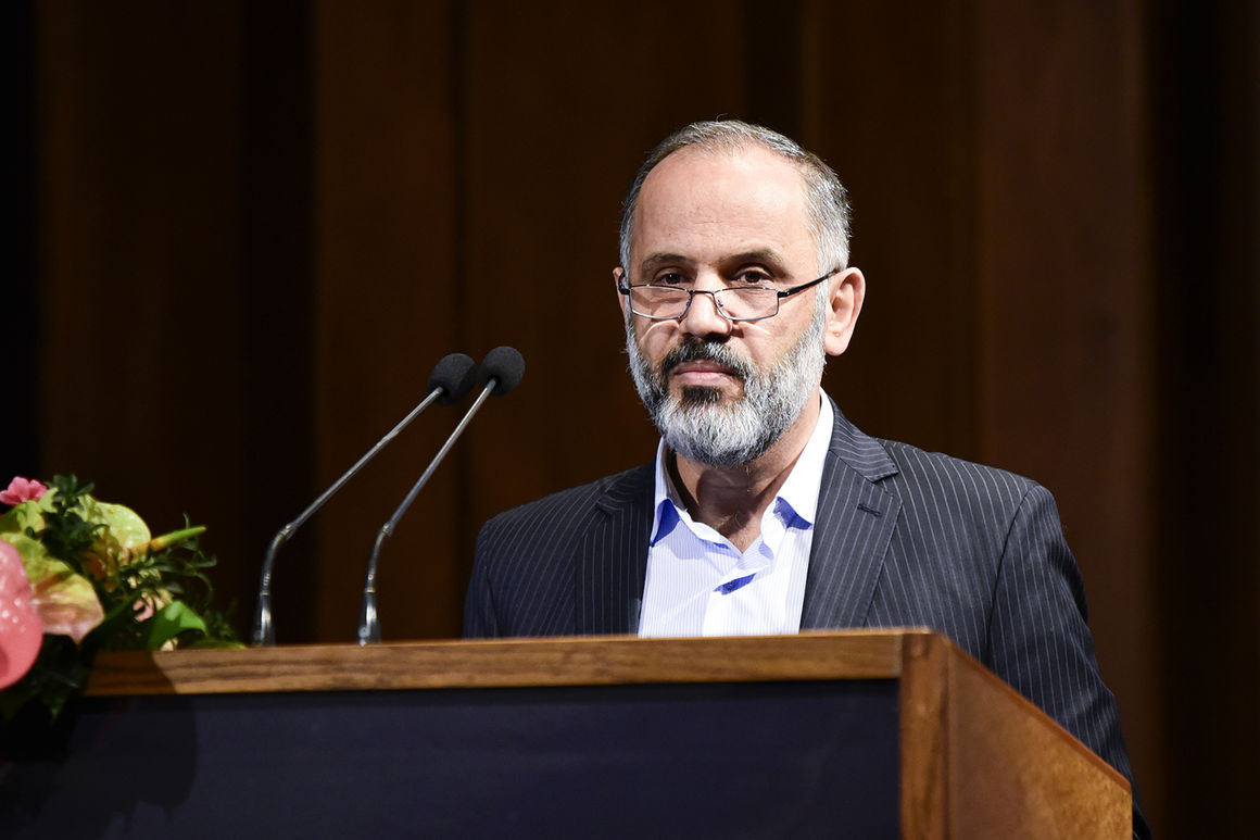 صنعت نفت نیازمند خون تازه و رویش جدید است صنعت نفت نیازمند خون تازه و رویش جدید است