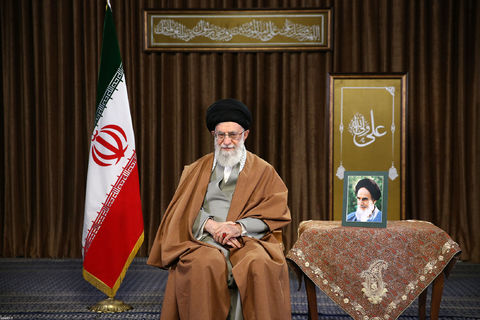رهبر معظم انقلاب اسلامی سال ٩٨ را سال رونق تولید نامگذاری کردند