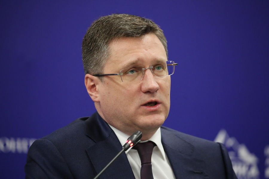 وزیر انرژی روسیه با مدیران شرکت‌های نفتی گفت‌وگومی‌کند