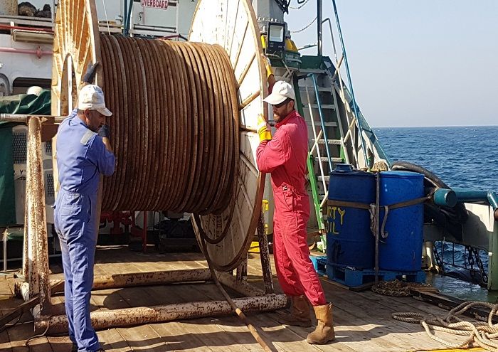 عملیات کابل‌اندازی اسکله صادرات نفت‌خام جزیره سیری تکمیل شد