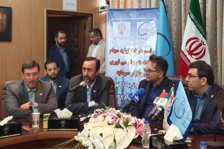 ارزآوری ۱۰ میلیارد دلاری پتروشیمیها برای کشور ارزآوری ۱۰ میلیارد دلاری پتروشیمیها برای کشور