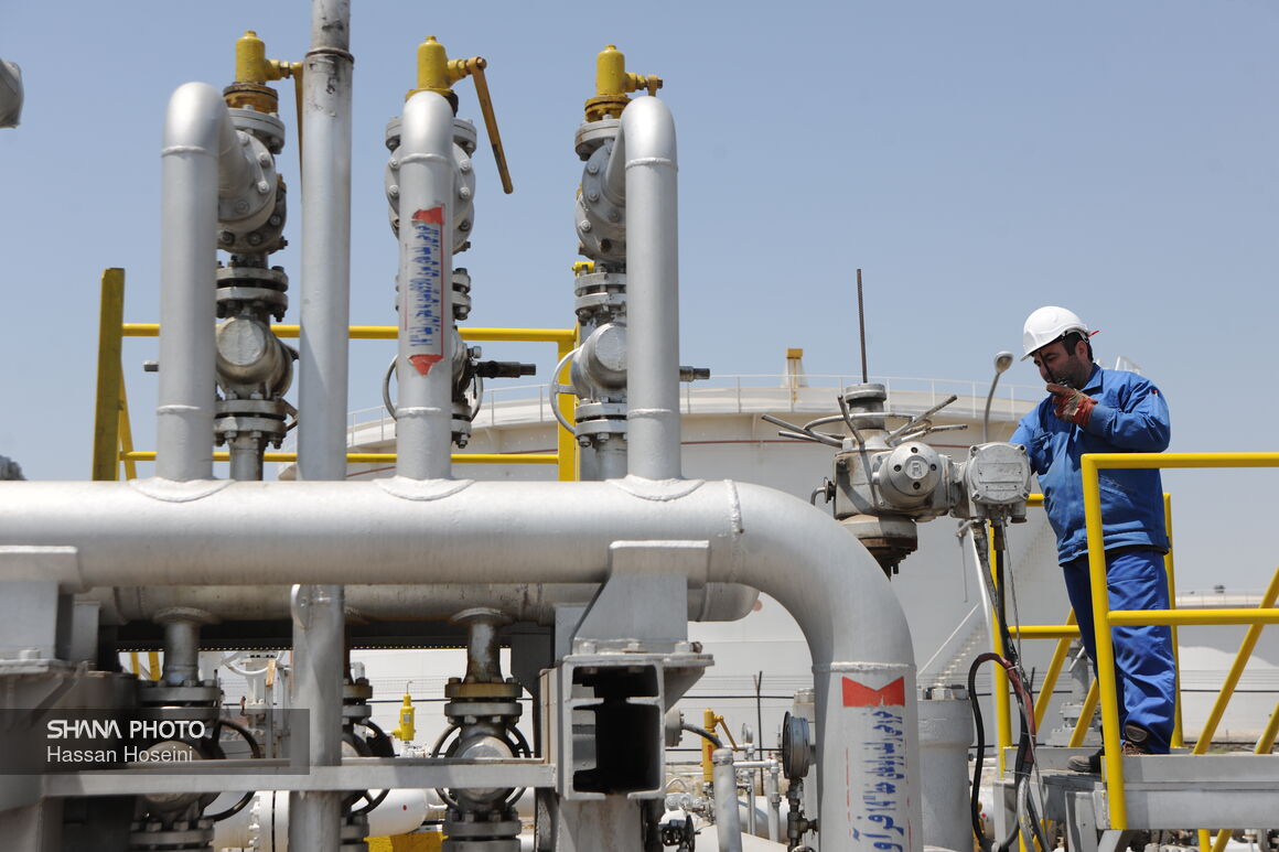 افزایش ۲۰ هزار بشکه‌ای تولید روزانه نفت ایران در دومین ماه ۲۰۲۳
