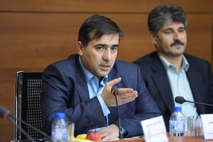 رضا دهقان، معاون توسعه و مهندسی شرکت ملی نفت ایران، تورج دهقانی، مدیرعامل شرکت مهندسی و توسعه نفت