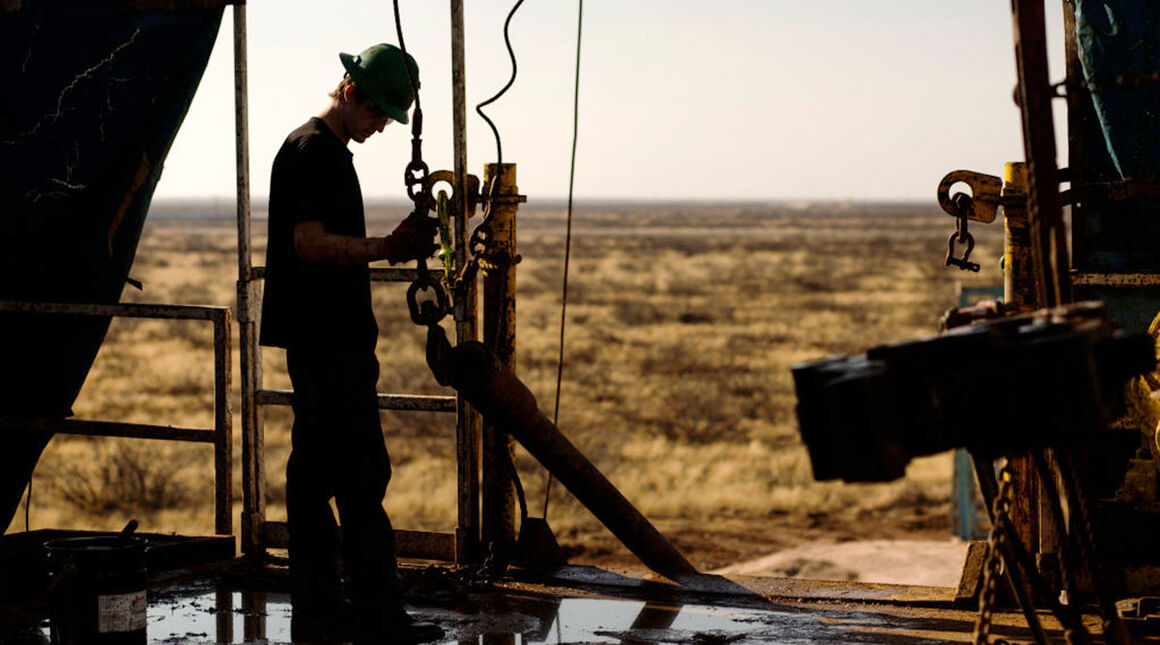 نروژ کاهش تولید نفت را به اجرای توافق اوپک پلاس مشروط کرد