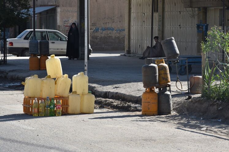 فروش گاز مایع (LPG) و سوخت مایع (بنزین) در شهر زاهدان