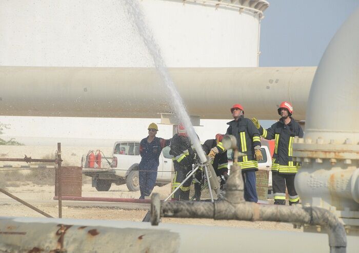 رزمایش مهار آتش مخزن اتمسفریک جدید نفت‌خام لاوان برگزار شد