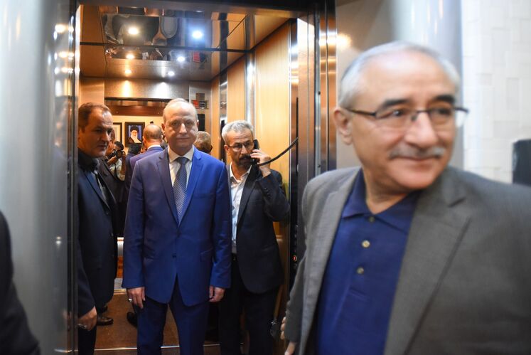 دیدار بیژن زنگنه، وزیر نفت ایران با علی سلیمان غانم، وزیر نفت و منابع معدنی سوریه