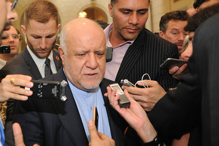 Zangeneh says Would Stress De-politicization of Energy Market in Moscow