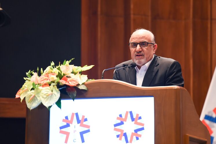 بهزاد محمدی، معاون وزیر نفت و مدیرعامل شرکت ملی صنایع پتروشیمی