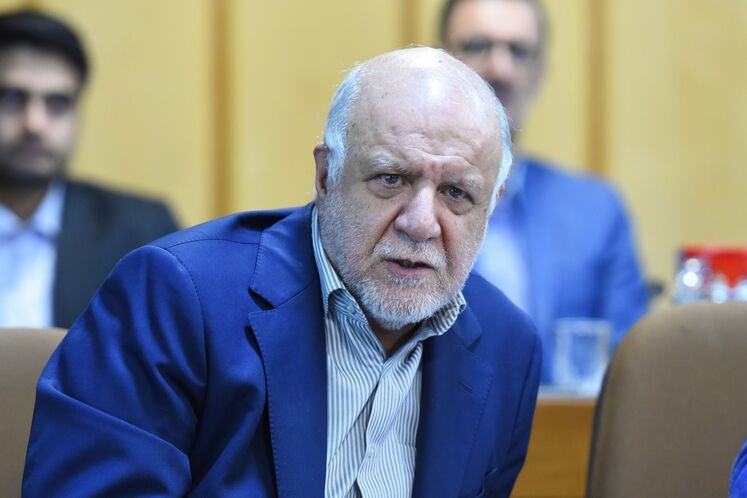 بیژن زنگنه، وزیر نفت
