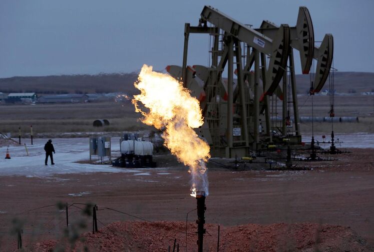 Oil prices steady on uncertain global outlook and supply concerns