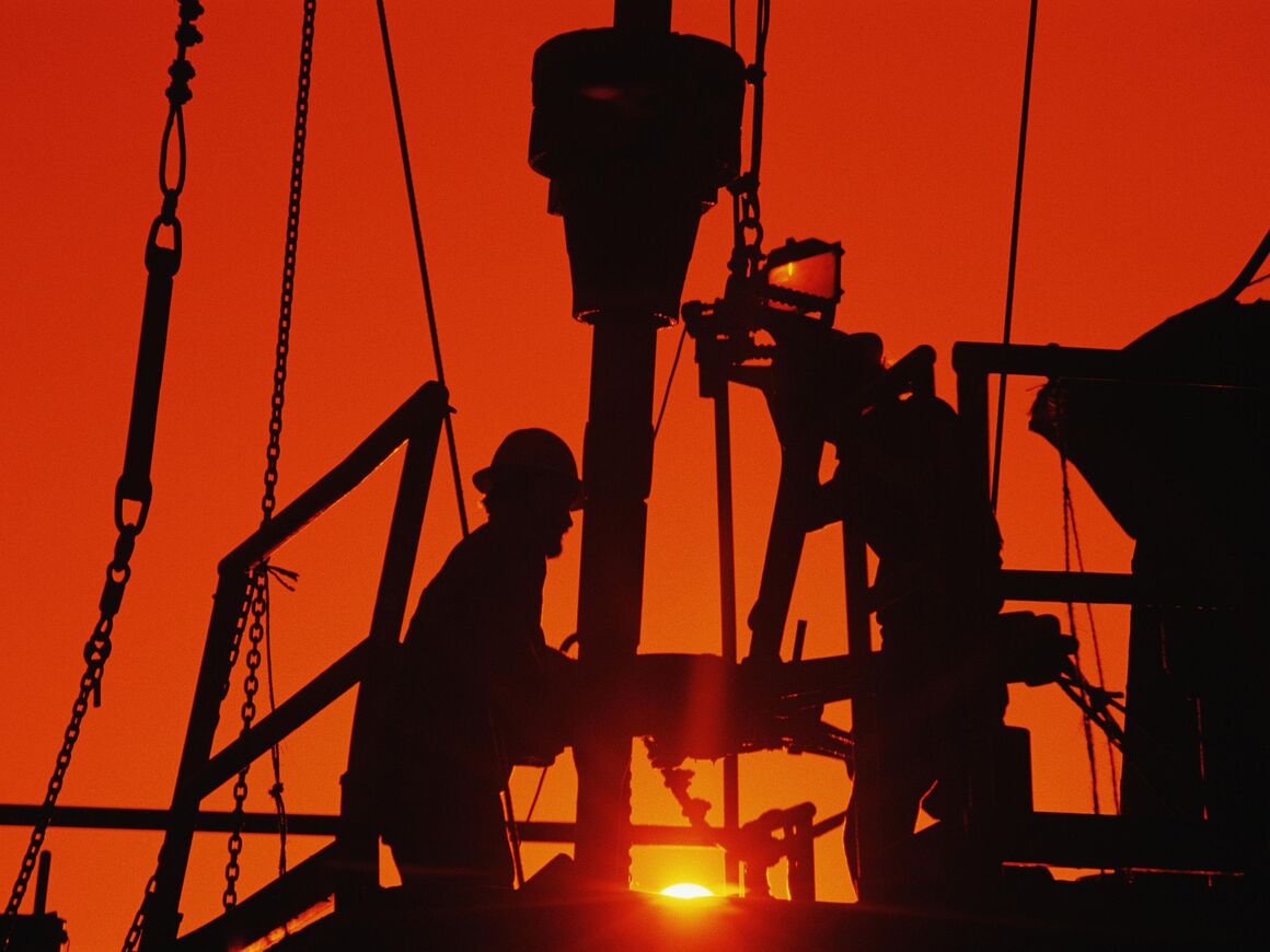 تولید نفت شیل نیم میلیون بشکه‌ افزایش می‌یابد