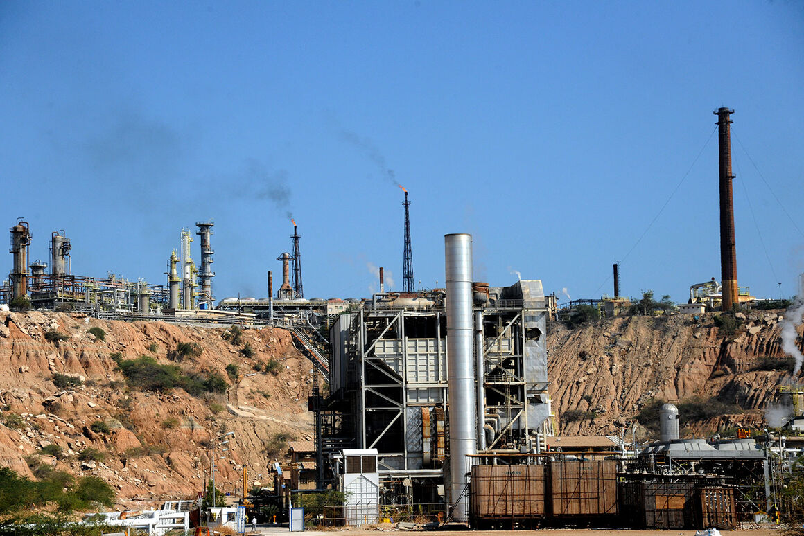 رکوردشکنی تولید روزانه در پتروشیمی خارک رکوردشکنی تولید روزانه در پتروشیمی خارک