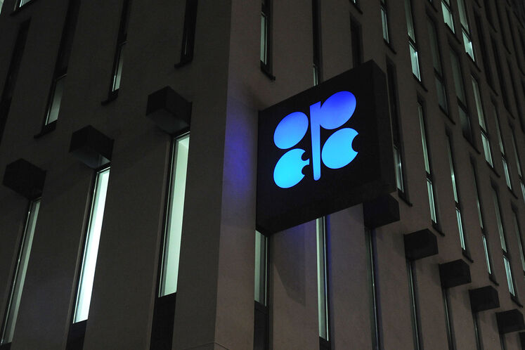 قیمت سبد نفتی اوپک بالای ۸۳ دلار حفظ شد