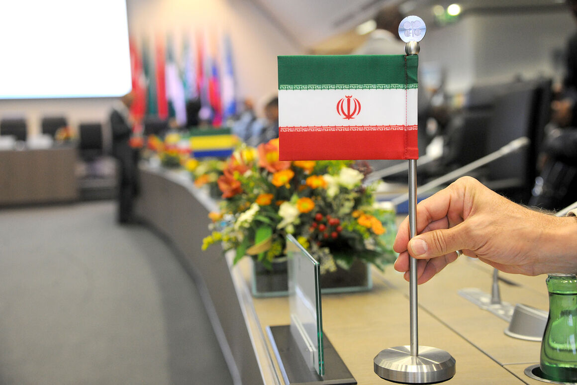 نگاه دنیا به بازیگری ایران در بازار جهانی نفت دوخته شده است