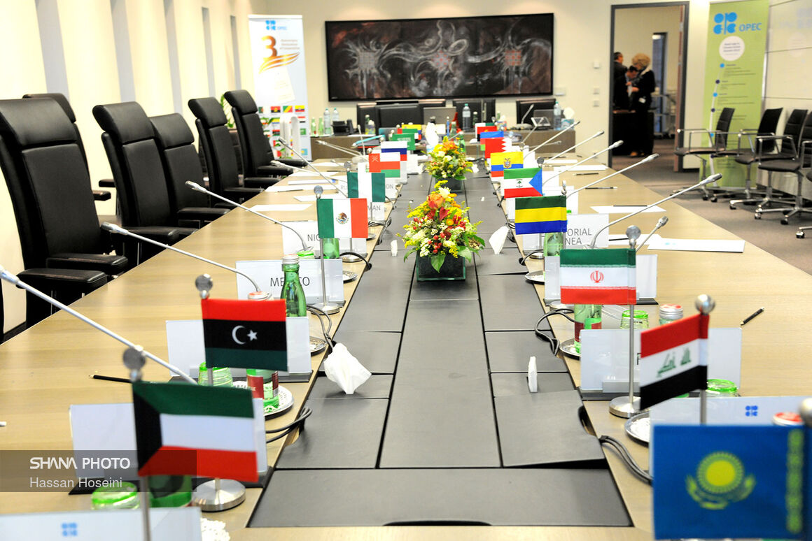 پاسخ منفی اوپکی‌ها به پیشنهاد الجزایر برای نشست فوق‌العاده