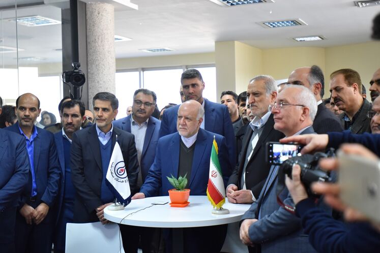 مرکز رشد و نوآوری شرکت پالایشگاه گاز شهید هاشمی‌نژاد به‌صورت ویدئوکنفرانس از سوی زنگنه افتتاح شد.