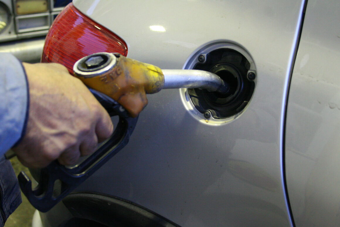 کاهش ۲۷ درصدی مصرف بنزین فروردین‌ماه در منطقه اهواز