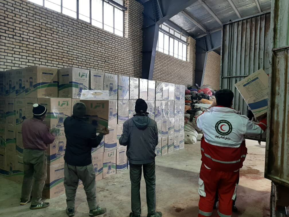 ارسال بسته‌های اهدایی پتروشیمی‌های ماهشهر به مناطق سیل‌زده سیستان‌وبلوچستان
