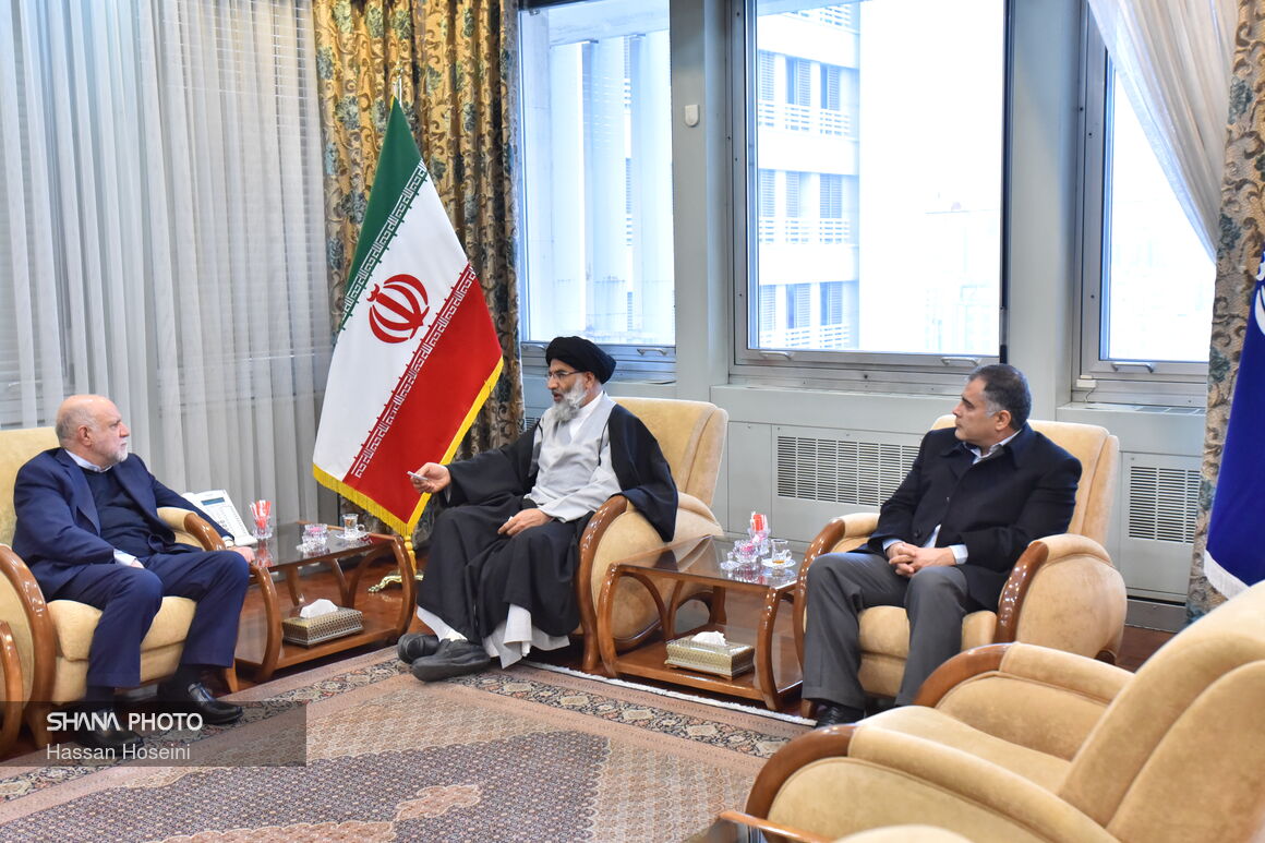 وزیر نفت و نماینده ولی فقیه در استان خوزستان دیدار و گفت‌وگو کردند