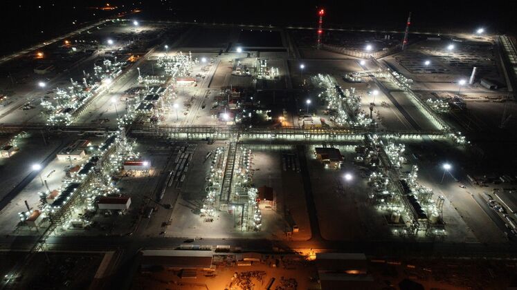 نمای زیبا در شب، شرکت پالایش گاز بیدبلند خلیج فارس