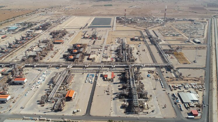 نمای کلی از شرکت پالایش گاز بیدبلند خلیج فارس
