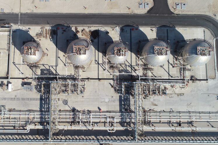 مخازن ذخیره‌سازی روزانه محصول، پالایشگاه گاز بیدبلند خلیج فارس