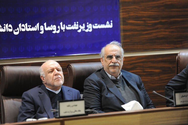 از چپ: بیژن زنگنه، وزیر نفت و مسعود کرباسیان، مدیرعامل شرکت ملی نفت ایران