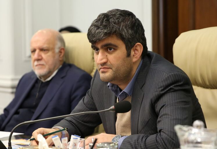 علیرضا صادق‌آبادی، مدیرعامل شرکت ملی پالایش و پخش فرآورده‌های نفتی 