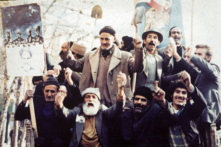 نماهایی از ایام پیروزی شکوهمند انقلاب اسلامی ایران
