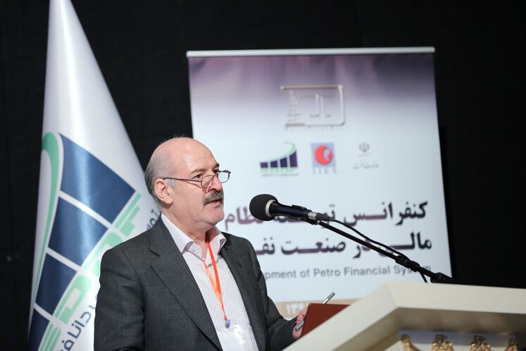 حسن منتظر‌تربتی، مدیرعامل شرکت ملی گاز ایران در نشست تخصصی «مطالعه موردی تامین مالی خط ۶ انتقال گاز ایران به عراق»