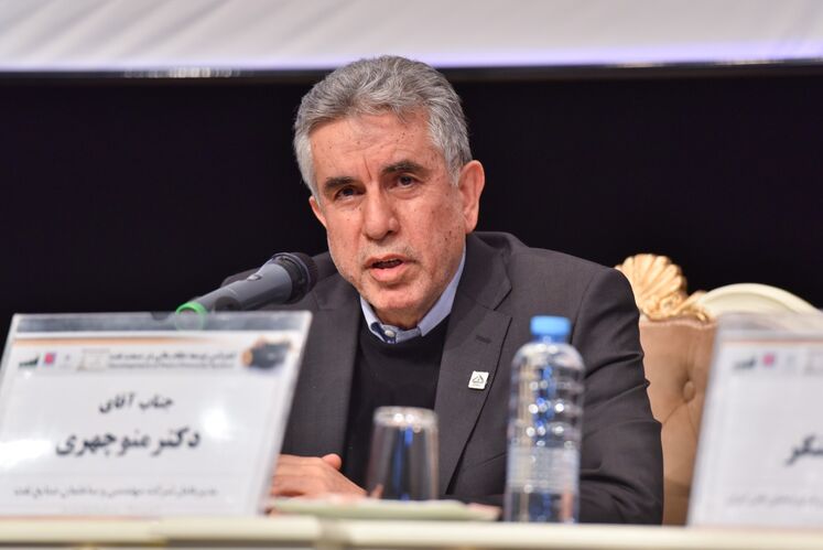 غلامرضا منوچهری، مدیرعامل شرکت مهندسی و ساختمان صنایع نفت (اویک) در نشست تخصصی «تامین مالی اکتشاف- تولید»