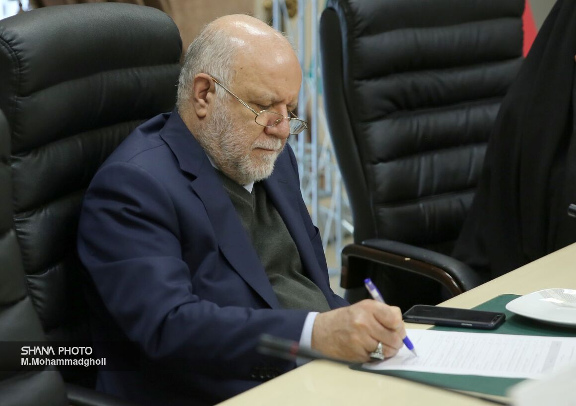 قدردانی وزیر نفت از خدمات حجت‌الاسلام شهیدی در بنیاد شهید