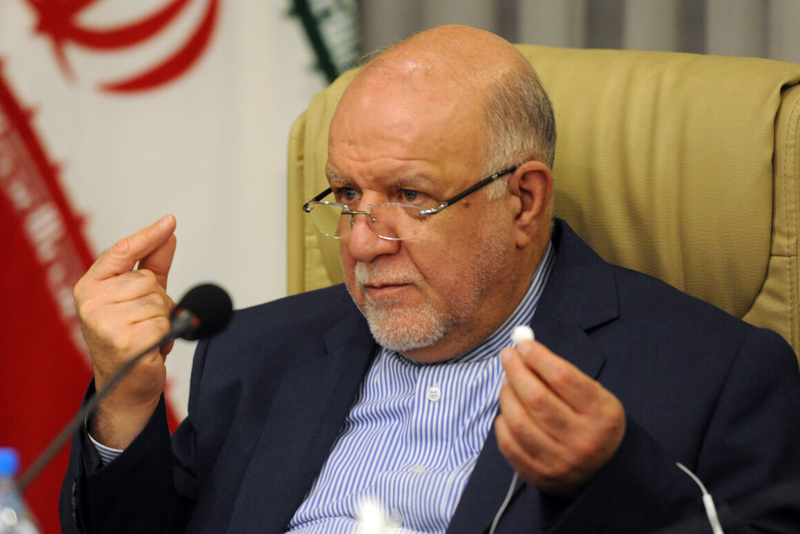 Zangeneh Announces Opening Single Channel for Importing Goods thru Oil Exports

