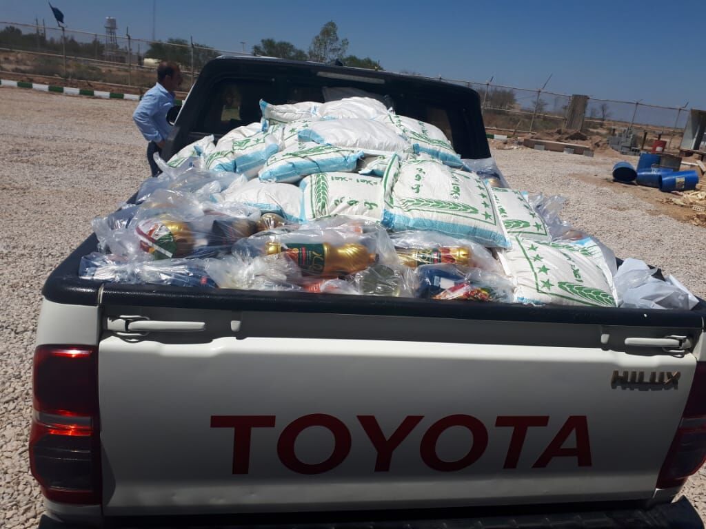 ٢٠٠ بسته کمک معیشتی در منطقه اروندکنار توزیع شد
