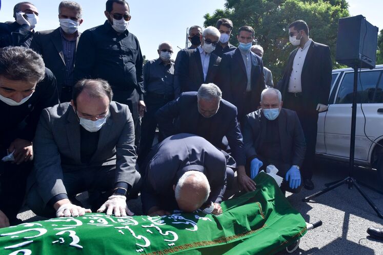 آیین تشییع و خاکسپاری پیکر حسین کاظم‌پور اردبیلی