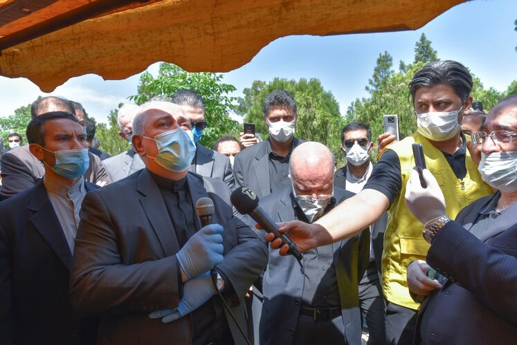 سخنرانی محمدجواد ظریف، وزیر امور خارجه در آیین تشییع و خاکسپاری پیکر حسین کاظمپور اردبیلی