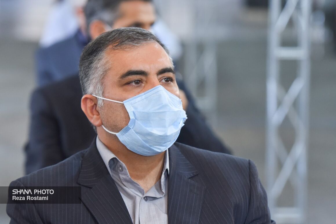 محسن پاکنژاد، معاون وزیر نفت در نظارت بر منابع هیدروکربوری در آیین بزرگداشت مرحوم حسین کاظمپور اردبیلی در ساختمان وزارت نفت محسن پاکنژاد، معاون وزیر نفت در نظارت بر منابع هیدروکربوری در آیین بزرگداشت مرحوم حسین کاظمپور اردبیلی در ساختمان وزارت نفت