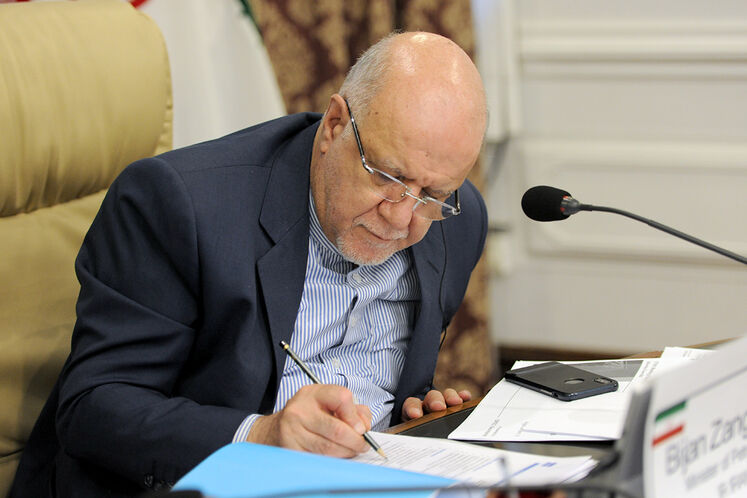 بیژن زنگنه، وزیر نفت در یازدهمین نشست مشترک وزارتی اوپک و غیر اوپک