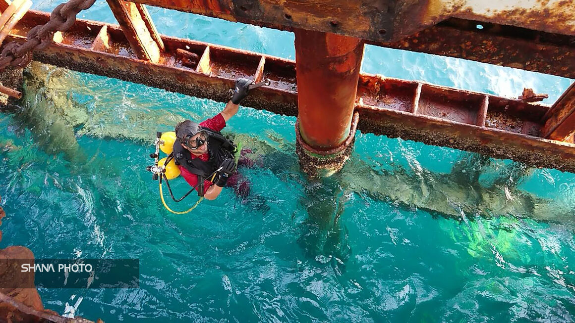 بازسازی پهلوگیر اسکله نفتی لاوان 