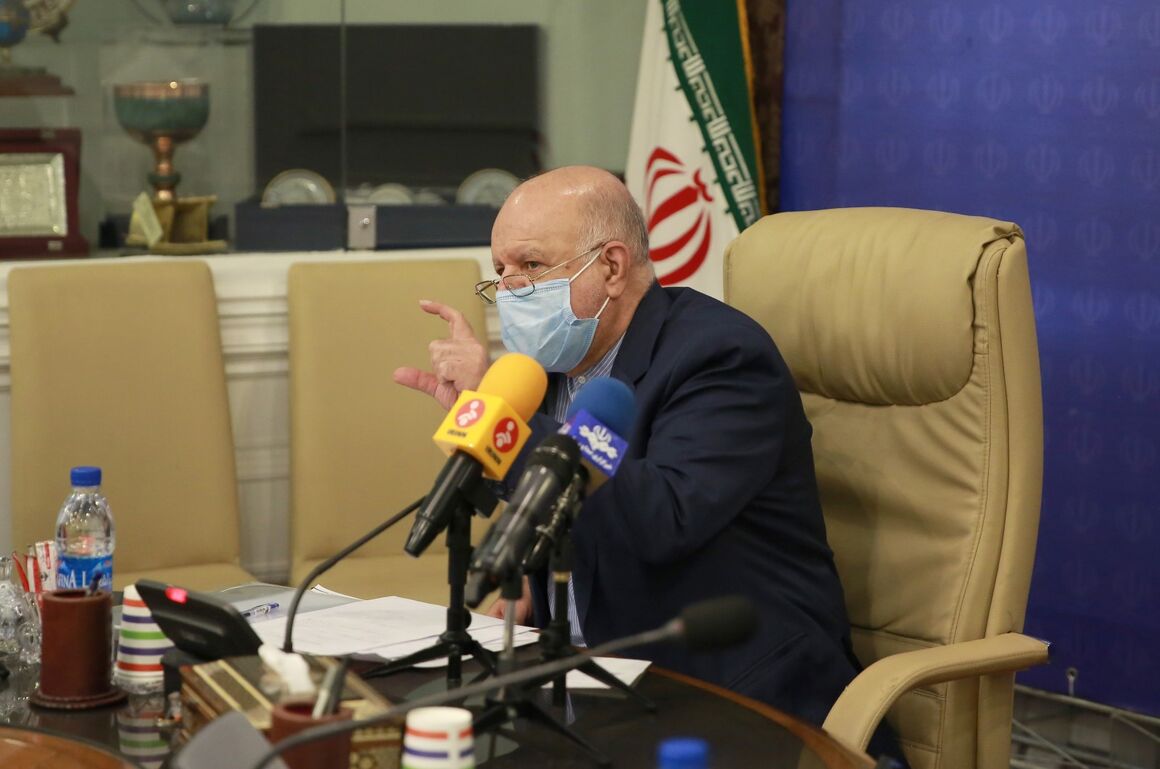 Iran Oil Industry Activities Continuing Strongly Despite Sanctions: Zangeneh Iran Oil Industry Activities Continuing Strongly Despite Sanctions: Zangeneh