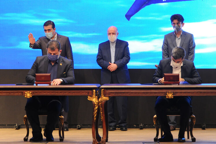 مراسم امضای قراردادهای طرح نگهداشت و افزایش تولید نفت، پروژه منصورآباد
