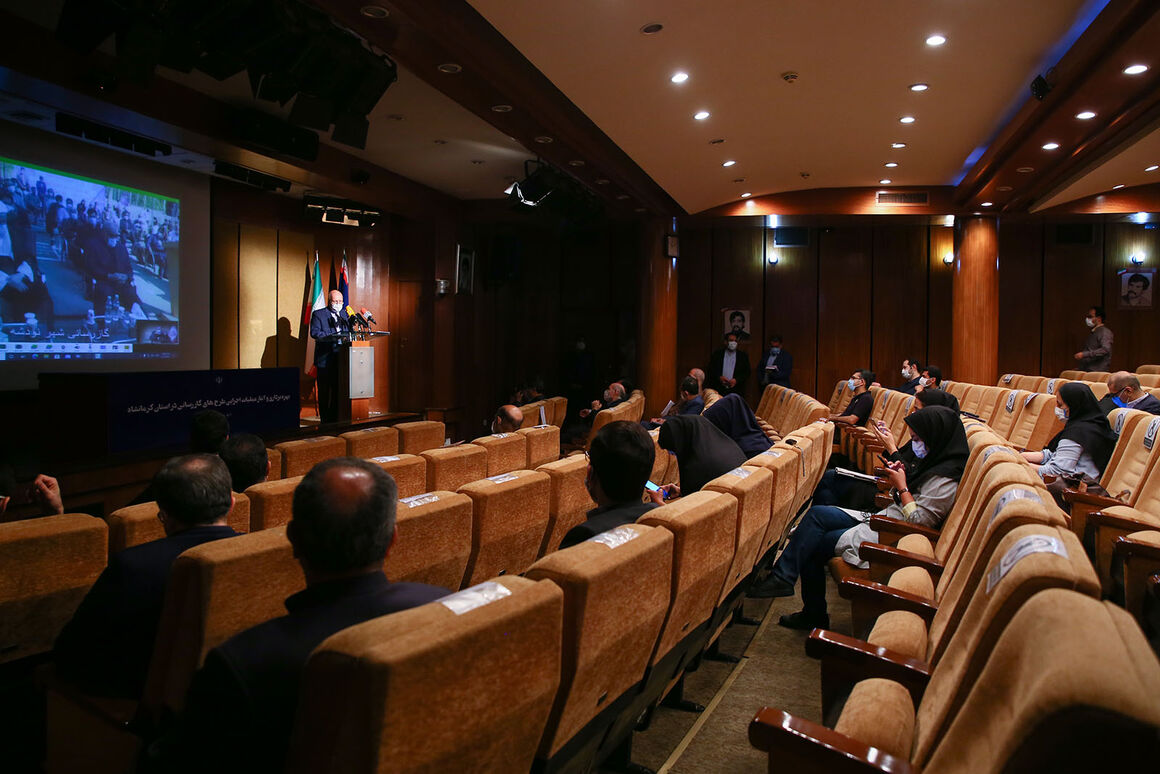 آیین بهرهبرداری و آغاز عملیات اجرایی طرحهای گازرسانی استان کرمانشاه آیین بهرهبرداری و آغاز عملیات اجرایی طرحهای گازرسانی استان کرمانشاه