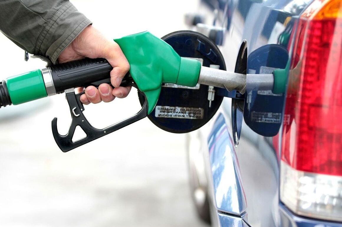 صرفه‌جویی ۶۱ میلیون لیتری بنزین در منطقه لرستان