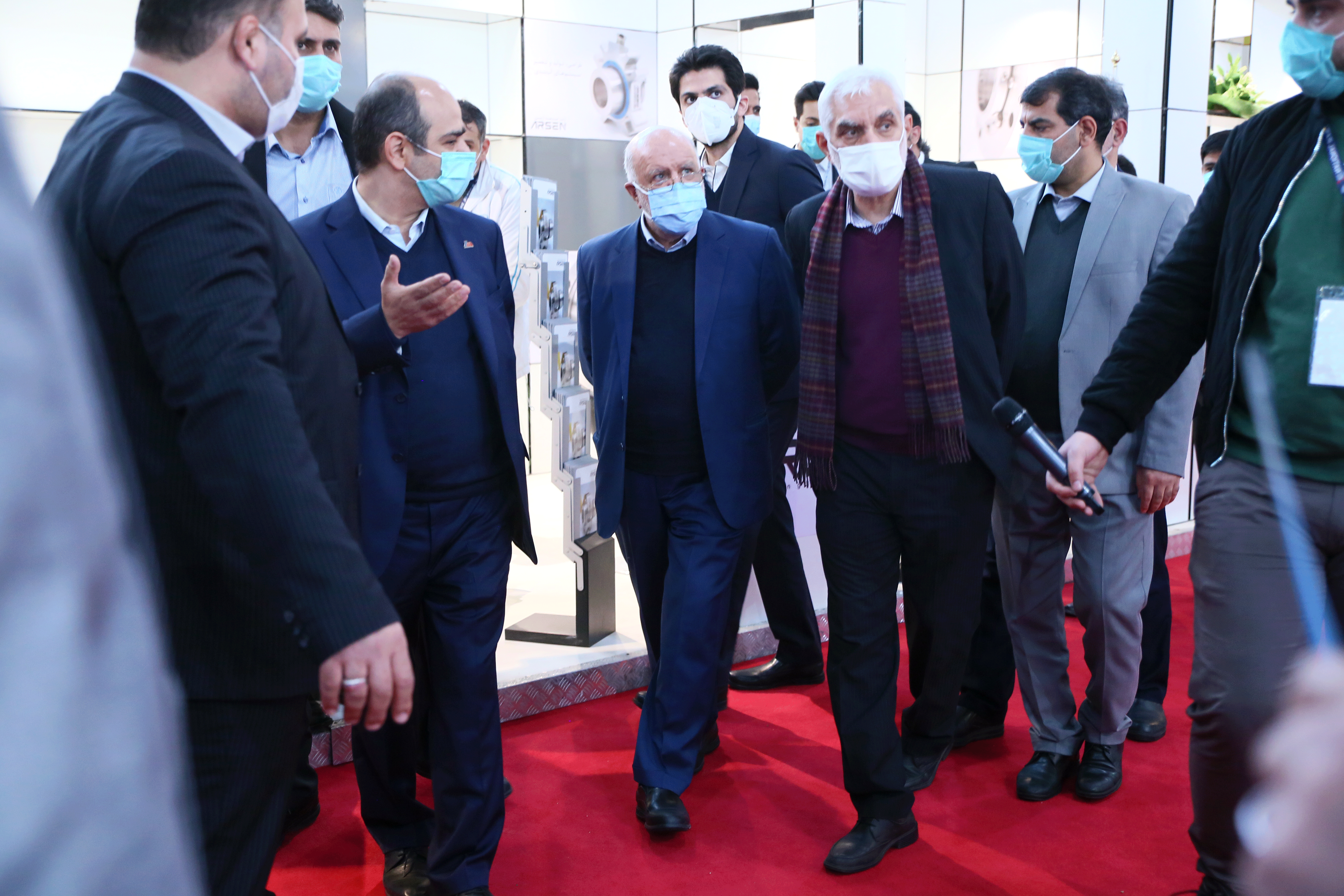 بازدید وزیر نفت از بیست‌وپنجمین نمایشگاه بین‌المللی نفت-۳