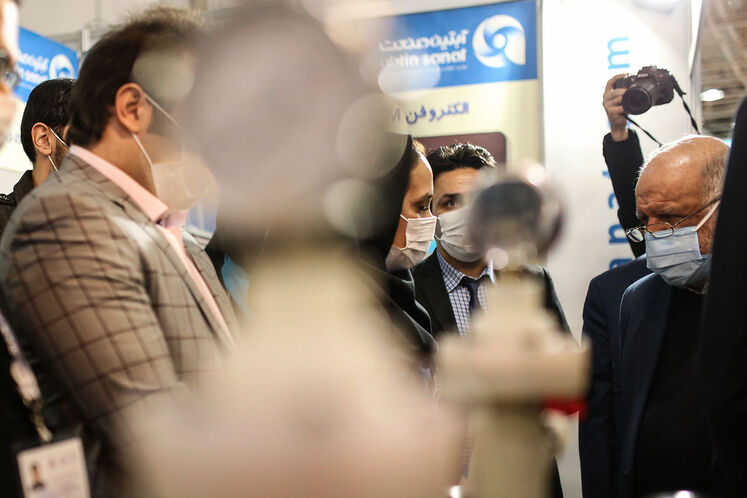 بازدید بیژن زنگنه، وزیر نفت از بیست‌وپنجمین نمایشگاه بین‌المللی نفت ایران