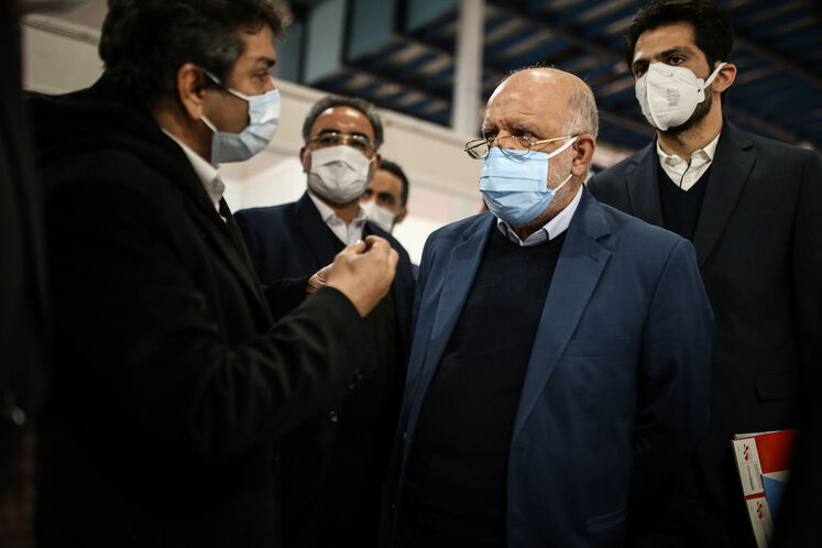 بازدید بیژن زنگنه، وزیر نفت از بیست‌وپنجمین نمایشگاه بین‌المللی نفت ایران