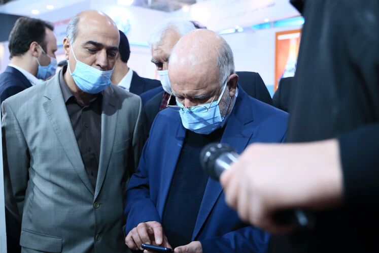 بازدید وزیر نفت از بیست‌وپنجمین نمایشگاه بین‌المللی نفت ایران
