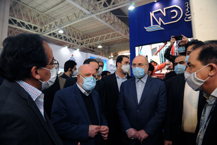بازدید رئیس مجلس از بیست‌وپنجمین نمایشگاه نفت ایران